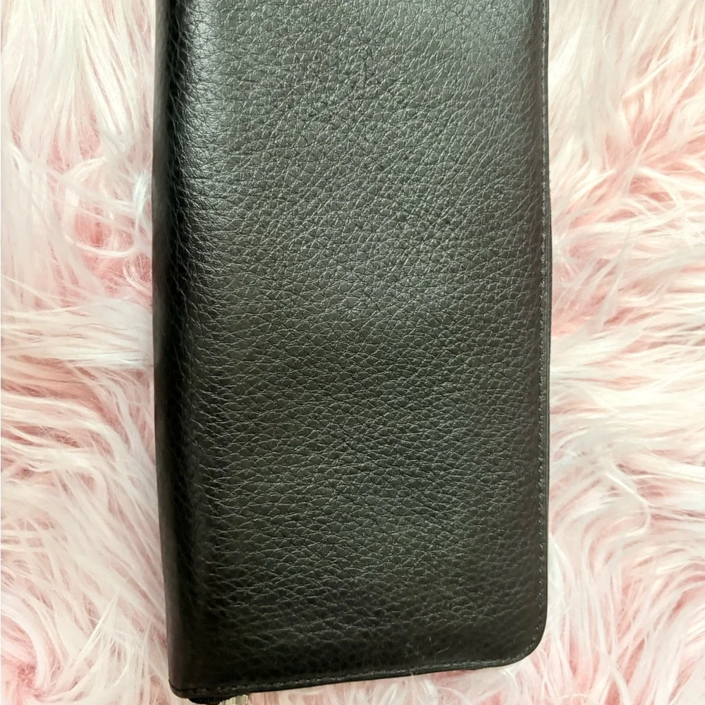 Coach studded zip around wallet - Picture 2 of 5